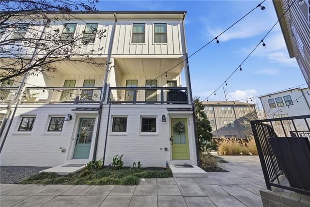 1242 Cushenberry Lane 10, Atlanta, GA 30318