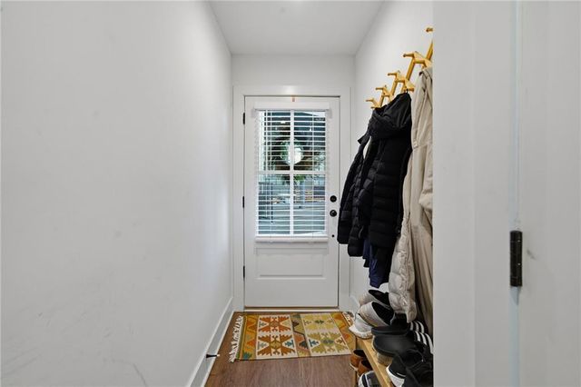 1242 Cushenberry Lane 10, Atlanta, GA 30318