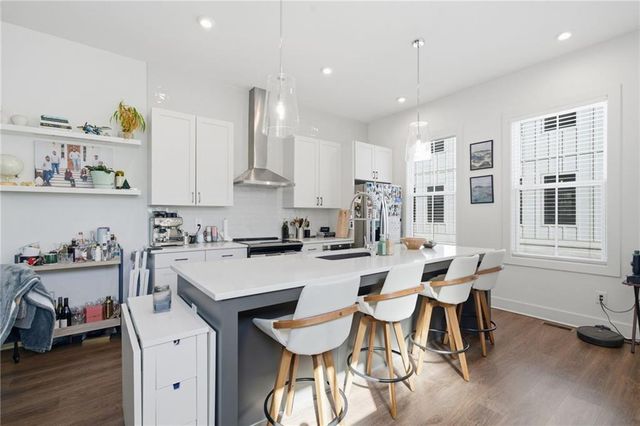 1242 Cushenberry Lane 10, Atlanta, GA 30318