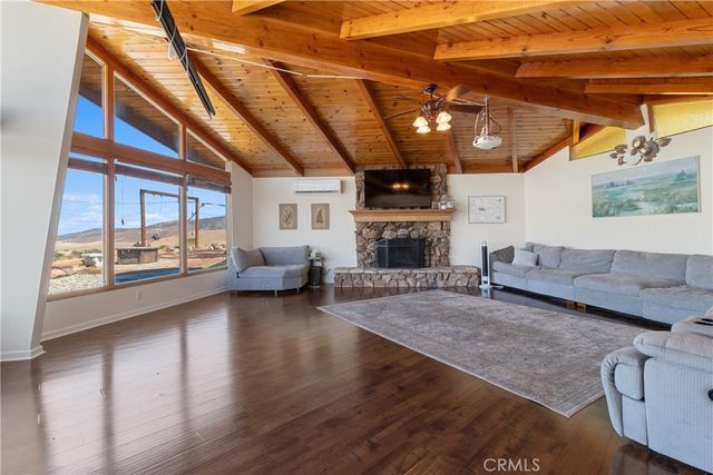 8734 Vientos, Leona Valley, CA 93551