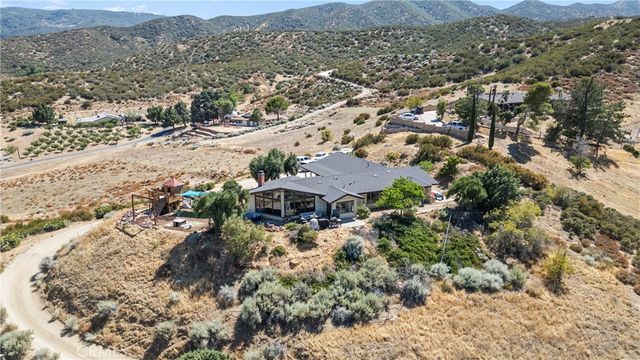8734 Vientos, Leona Valley, CA 93551