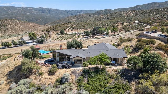 8734 Vientos, Leona Valley, CA 93551