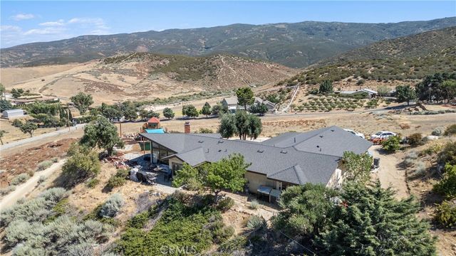 8734 Vientos, Leona Valley, CA 93551