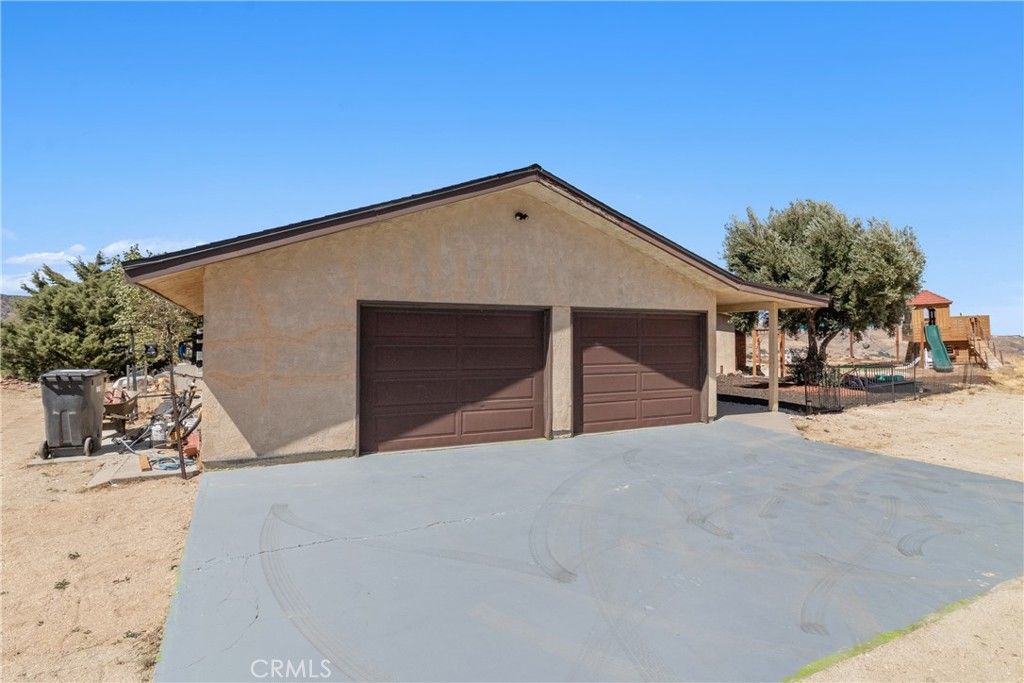 8734 Vientos, Leona Valley, CA 93551