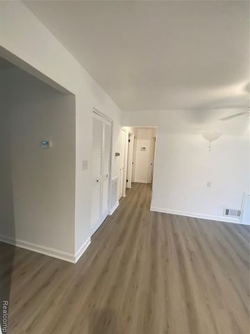 35691 Fairchild Street, Westland, MI 48186