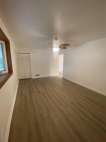 35691 Fairchild Street, Westland, MI 48186