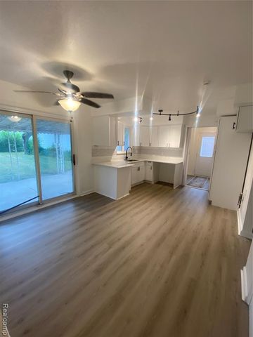 35691 Fairchild Street, Westland, MI 48186