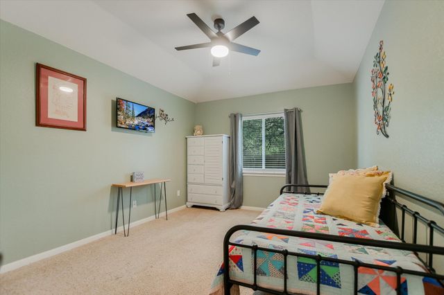 10 Caliche CT, Wimberley, TX 78676