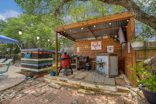10 Caliche CT, Wimberley, TX 78676