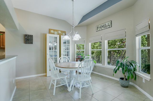 10 Caliche CT, Wimberley, TX 78676