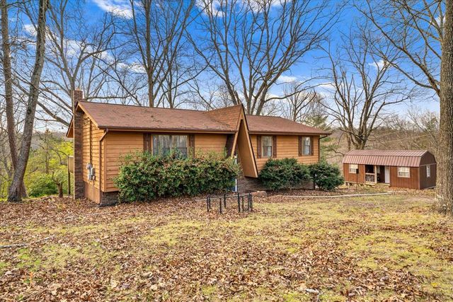 4113 Village Drive, Cohutta, GA 30710