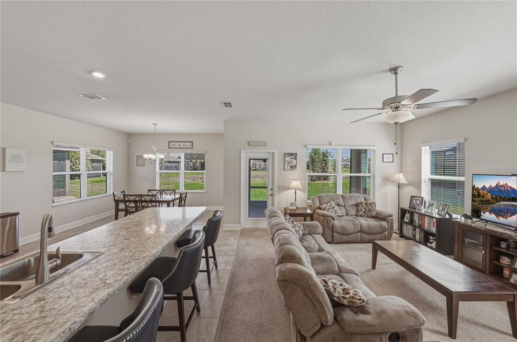 Image 16 of property listing at 4734 LATHLOA LOOP, Lakeland, FL 33811