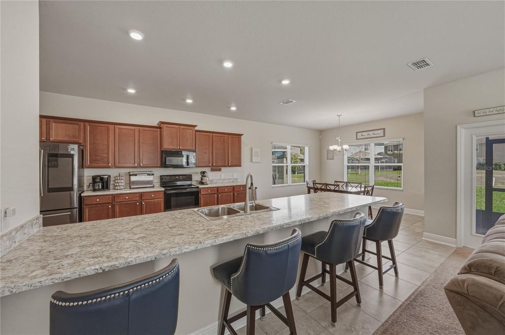 Image 19 of property listing at 4734 LATHLOA LOOP, Lakeland, FL 33811