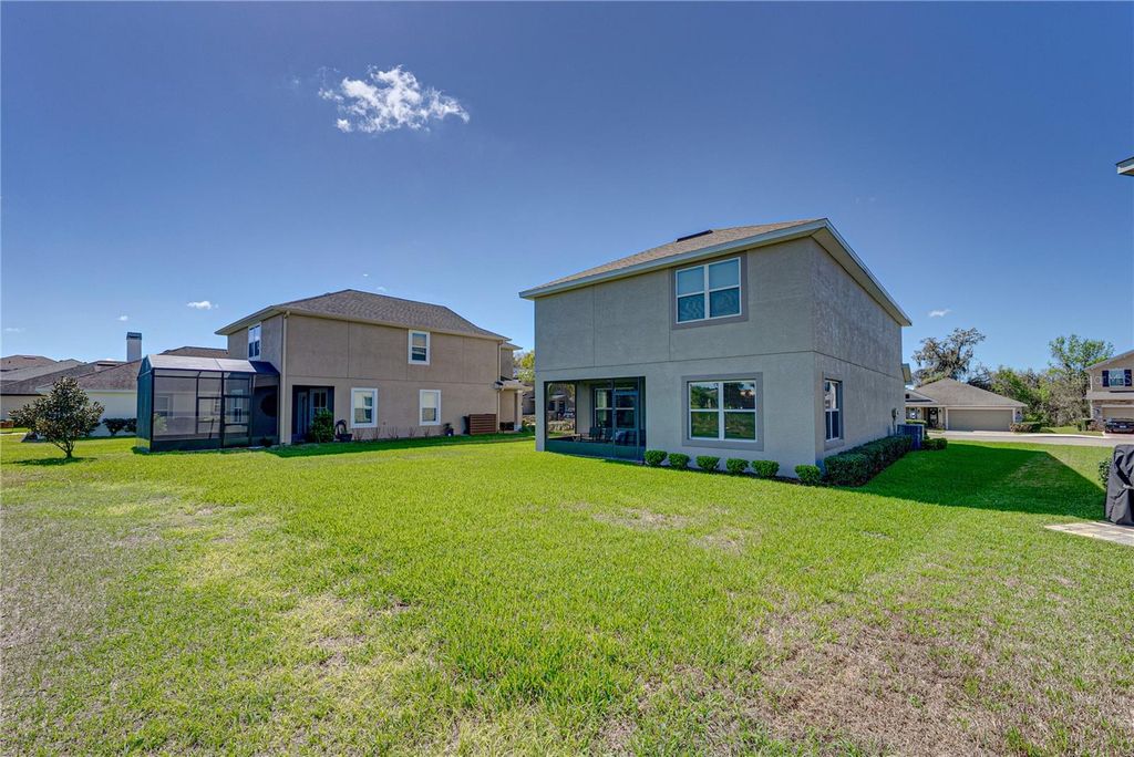 Image 65 of property listing at 4734 LATHLOA LOOP, Lakeland, FL 33811