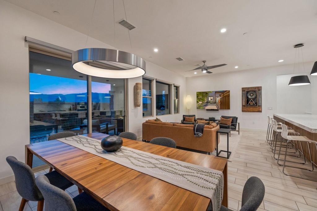 1401 Retreat Circle, Palm Desert, CA 92260