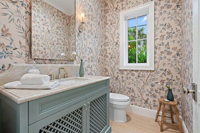 235 Forest Hill Boulevard, West Palm Beach, FL 33405