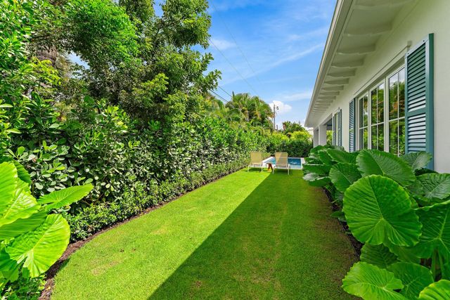 235 Forest Hill Boulevard, West Palm Beach, FL 33405