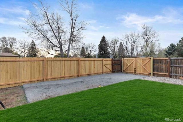 3090 S Hoyt Way, Lakewood, CO 80227