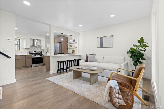 3090 S Hoyt Way, Lakewood, CO 80227