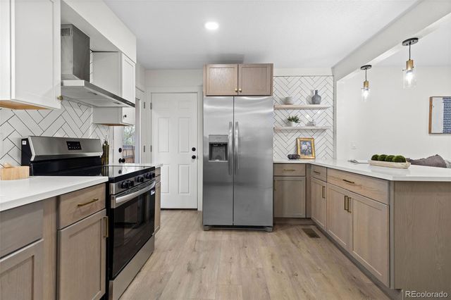 3090 S Hoyt Way, Lakewood, CO 80227