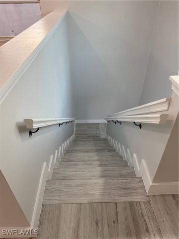 834 Gulf Pavilion DR 204, Naples, FL 34108