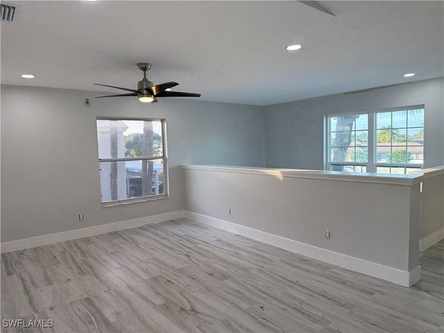 834 Gulf Pavilion DR 204, Naples, FL 34108