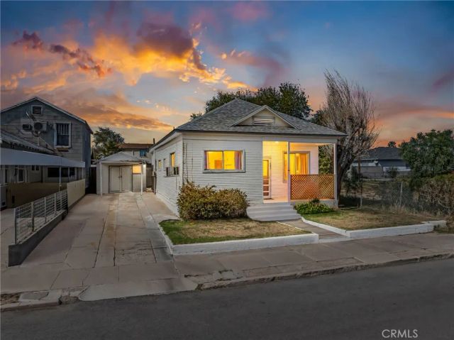 516 Palm Way, Needles, CA 92363