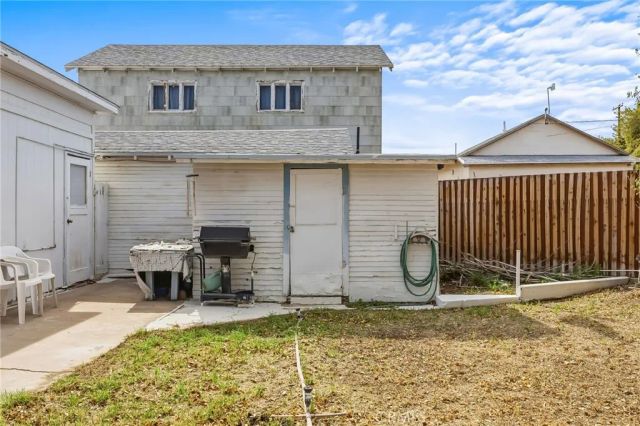 516 Palm Way, Needles, CA 92363