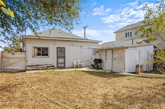 516 Palm Way, Needles, CA 92363