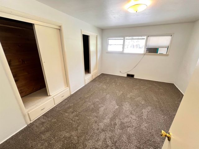 794 W Cliff Dr, Spokane, WA 99204