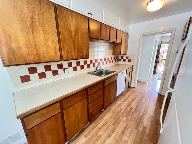 794 W Cliff Dr, Spokane, WA 99204