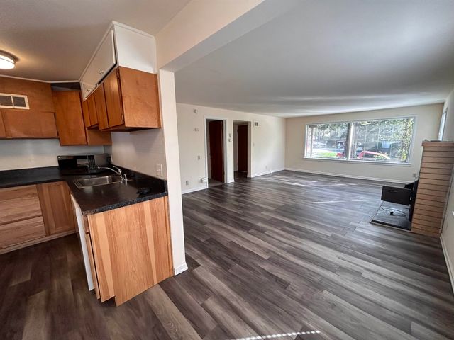 794 W Cliff Dr, Spokane, WA 99204