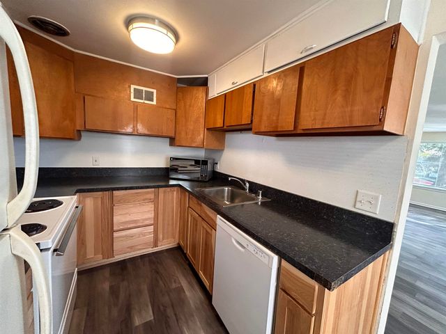 794 W Cliff Dr, Spokane, WA 99204