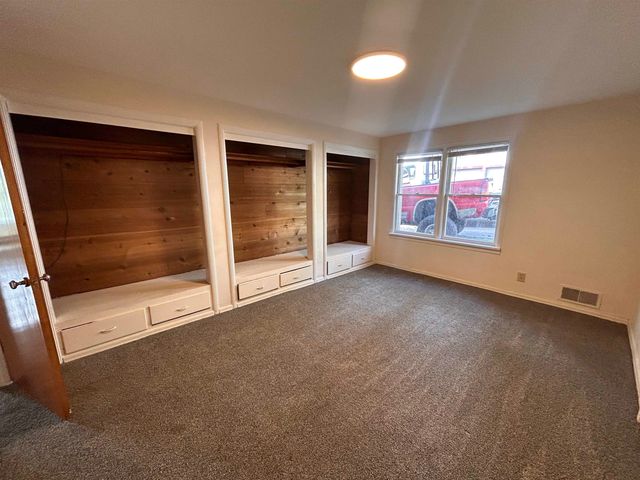 794 W Cliff Dr, Spokane, WA 99204