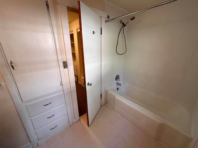 794 W Cliff Dr, Spokane, WA 99204