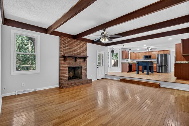 1070 Pine Street, Hanahan, SC 29410