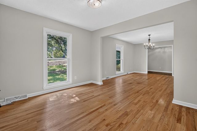 1070 Pine Street, Hanahan, SC 29410