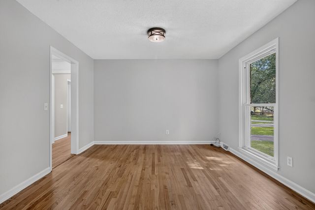 1070 Pine Street, Hanahan, SC 29410