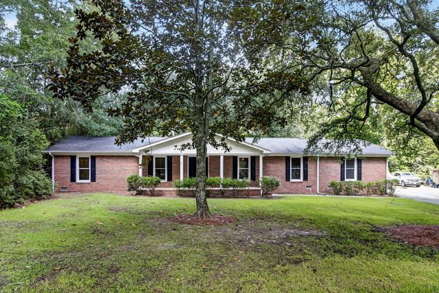 1070 Pine Street, Hanahan, SC 29410