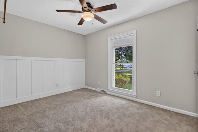 1070 Pine Street, Hanahan, SC 29410