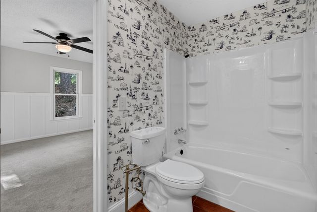 1070 Pine Street, Hanahan, SC 29410