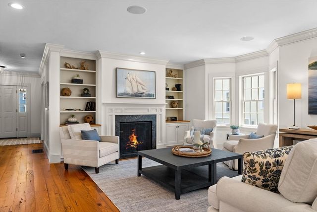 70 School Street, Manchester, MA 01944