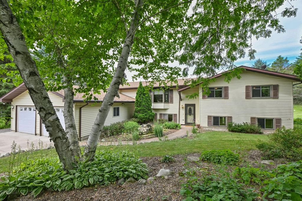 4751 E Oakview DRIVE, Milton, WI 53563