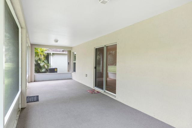 2575 SW 12th Sq Square SW, Vero Beach, FL 32968