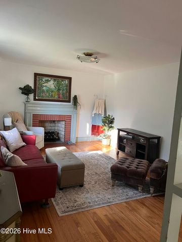 1607 E Berkley Road, Greenville, NC 27858