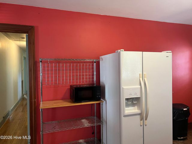 1607 E Berkley Road, Greenville, NC 27858