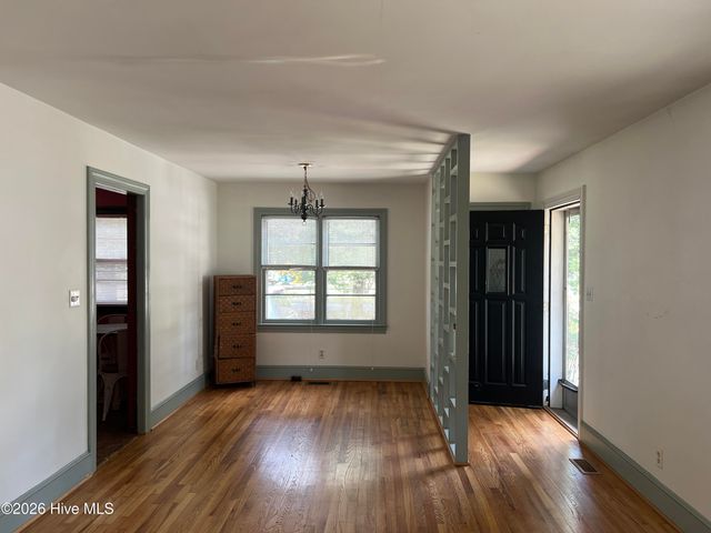 1607 E Berkley Road, Greenville, NC 27858