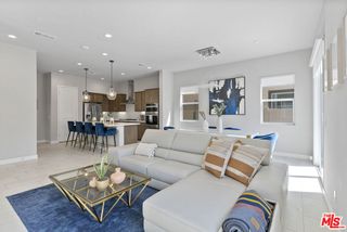 551 Daniel Freeman Cir, Inglewood, CA 90301