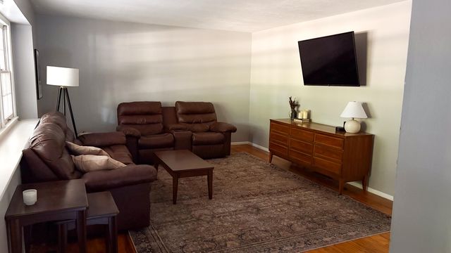 2011 E Rosebrier Street, Springfield, MO 65804