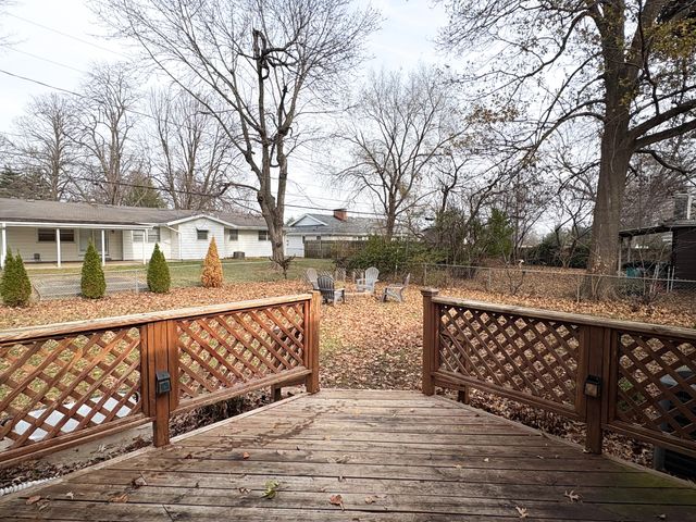 2011 E Rosebrier Street, Springfield, MO 65804